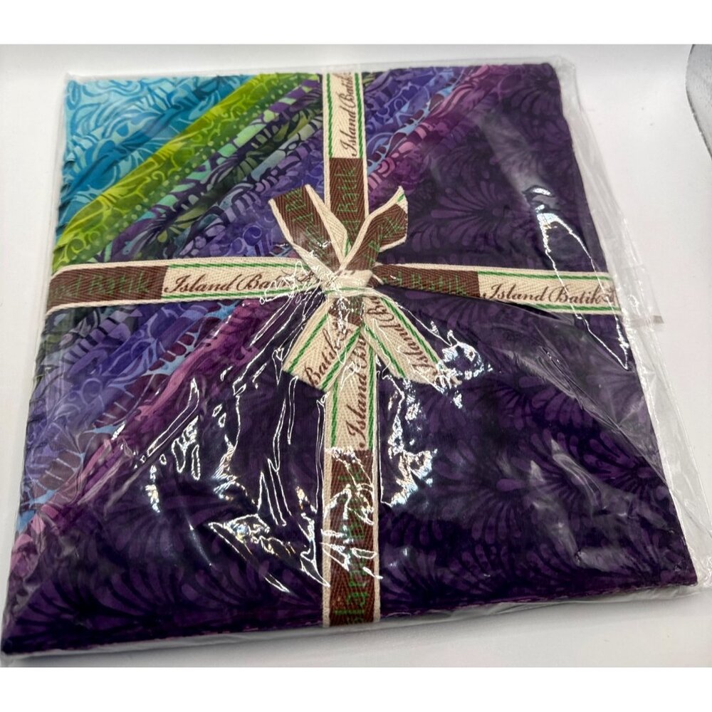 Island Batik Williams Garden layer cake 10" square, 42 pieces NEW Sealed